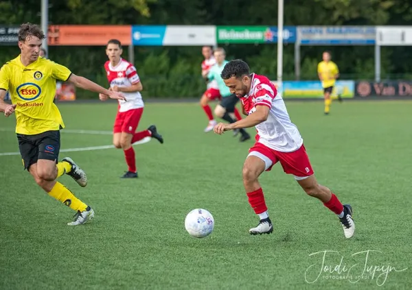 FC De Bilt - v.v. Woudenberg – sportfotografie door Fotografie Jordi