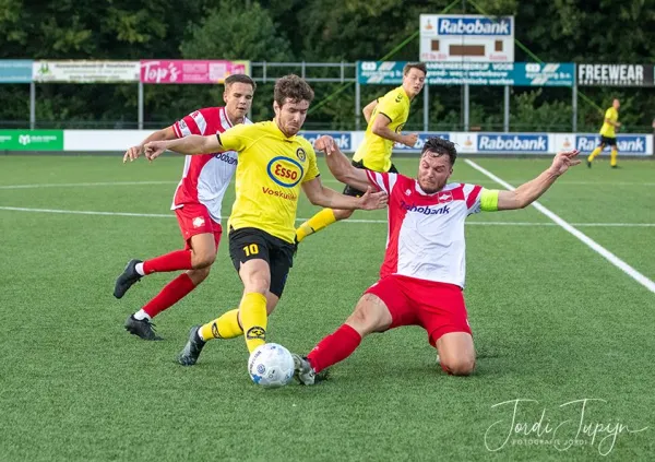 FC De Bilt - v.v. Woudenberg – sportfotografie door Fotografie Jordi