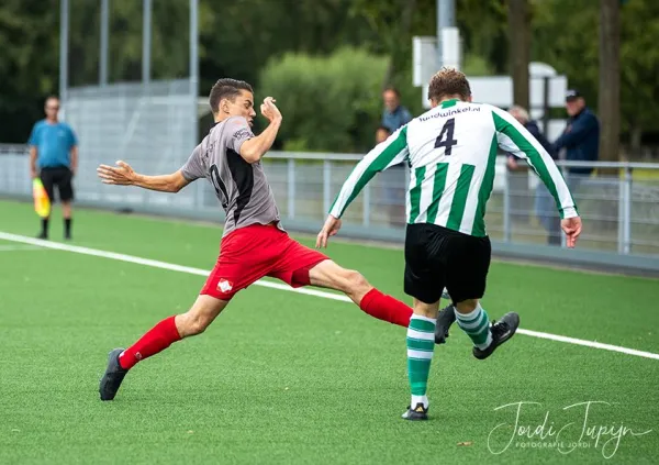 v.v. Tricht - FC De Bilt (0-2) – sportfotografie door Fotografie Jordi