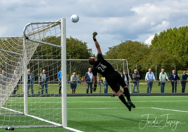 v.v. Tricht - FC De Bilt (0-2) – foto 3 van 21