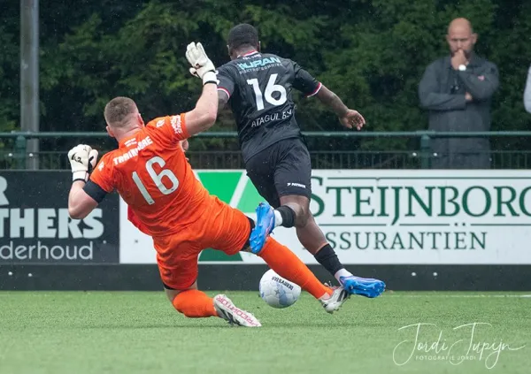 FC De Bilt - Nieuw Utrecht (0-0) – foto 17 van 28