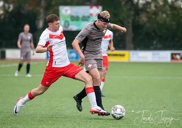 sv De Valleivogels - FC De Bilt (2-0) – sportfotografie door Fotografie Jordi