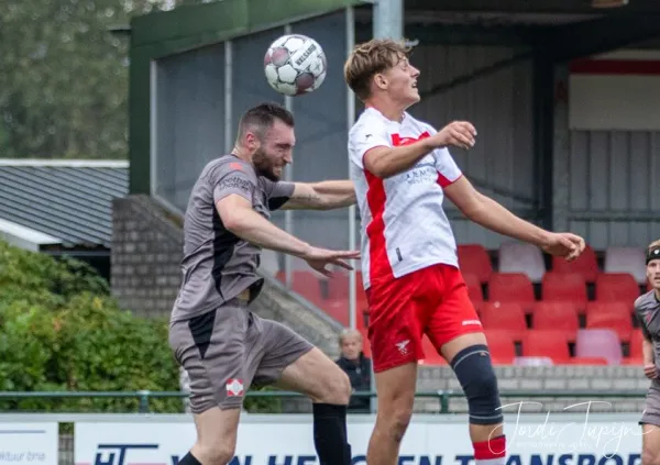 sv De Valleivogels - FC De Bilt (2-0) – sportfotografie door Fotografie Jordi