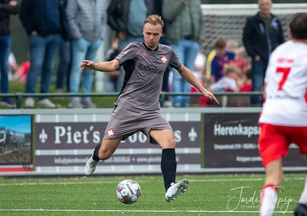 sv De Valleivogels - FC De Bilt (2-0) – sportfotografie door Fotografie Jordi