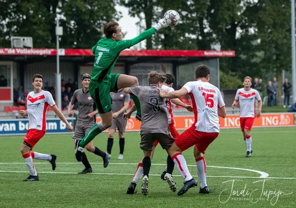 sv De Valleivogels - FC De Bilt (2-0) – sportfotografie door Fotografie Jordi