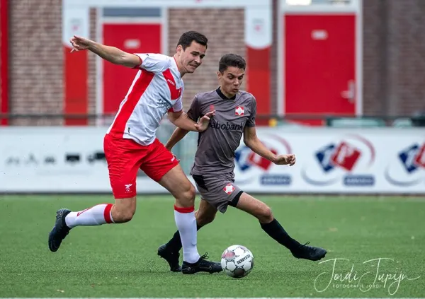sv De Valleivogels - FC De Bilt (2-0) – sportfotografie door Fotografie Jordi