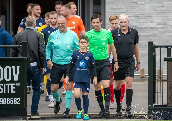 s.v. Parkhout - FC De Bilt (2-1) – sportfotografie door Fotografie Jordi