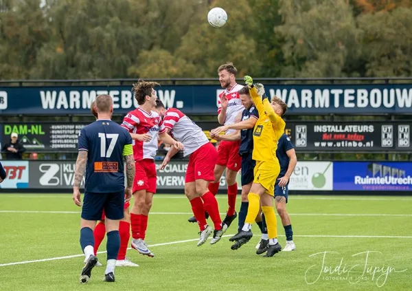 s.v. Parkhout - FC De Bilt (2-1) – foto 7 van 20