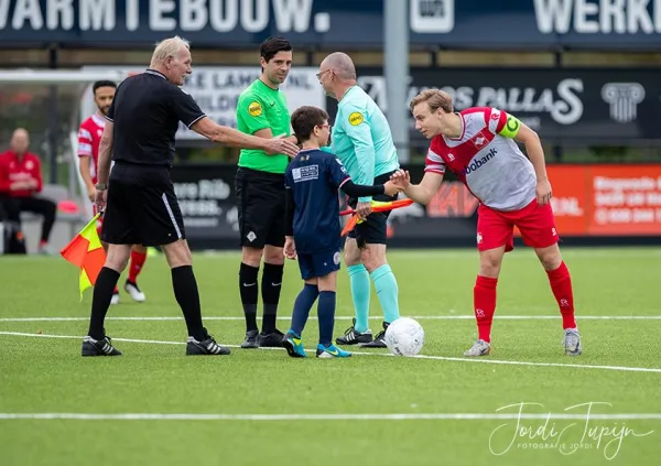 s.v. Parkhout - FC De Bilt (2-1) – foto 16 van 20