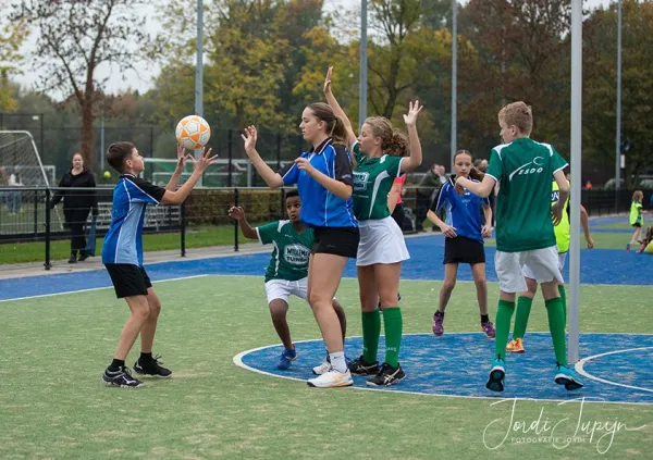 Koveni Korfbal – foto 18 van 25