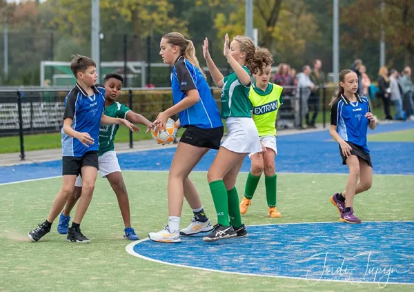 Koveni Korfbal – foto 20 van 25