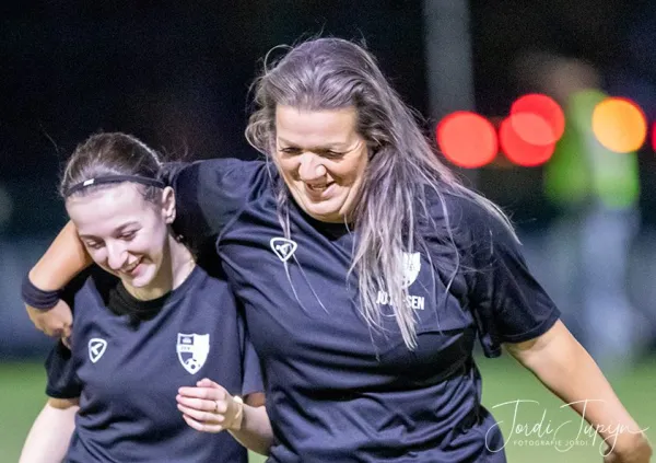 JSV Ladies - Creators Fc – sportfotografie door Fotografie Jordi