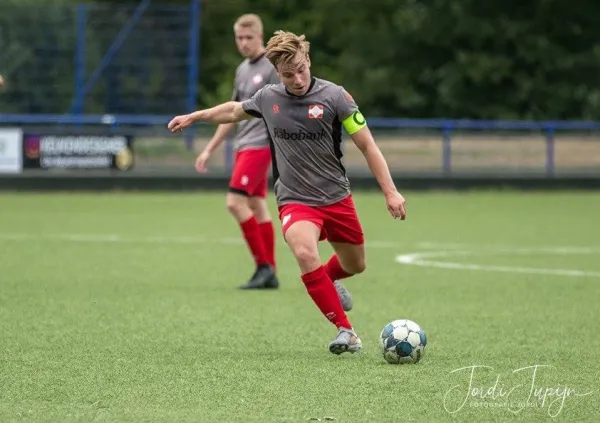 FC Victoria - FC De Bilt (3-2) – sportfotografie door Fotografie Jordi