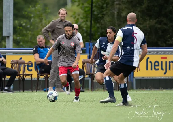 FC Victoria - FC De Bilt (3-2) – foto 9 van 24