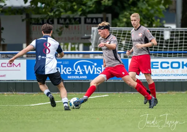 FC Victoria - FC De Bilt (3-2) – foto 11 van 24
