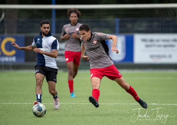 FC Victoria - FC De Bilt (3-2) – foto 17 van 24