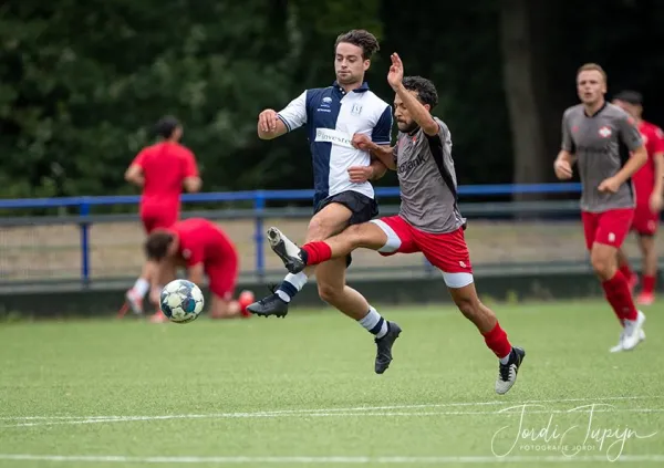 FC Victoria - FC De Bilt (3-2) – foto 23 van 24