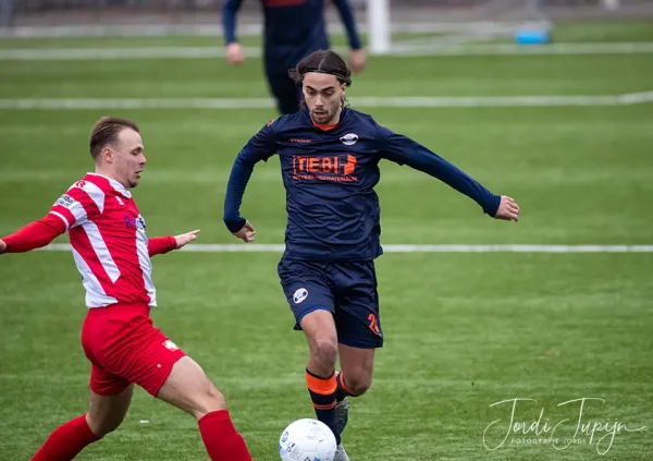 s.v. Montfoort '19 - FC De Bilt (1-1) – foto 5 van 14