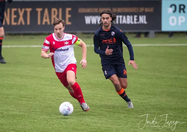 s.v. Montfoort '19 - FC De Bilt (1-1) – foto 14 van 14