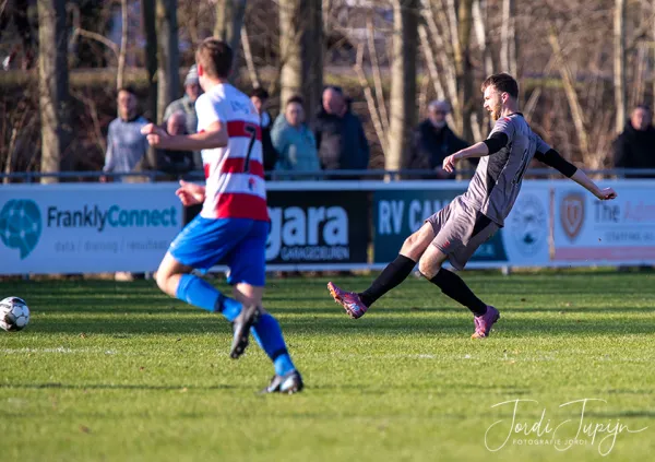 FC Oudewater - FC De Bilt (2-3) – sportfotografie door Fotografie Jordi
