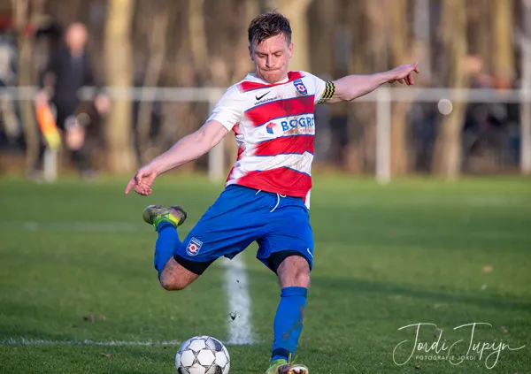FC Oudewater - FC De Bilt (2-3) – sportfotografie door Fotografie Jordi