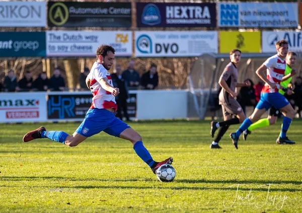 FC Oudewater - FC De Bilt (2-3) – sportfotografie door Fotografie Jordi