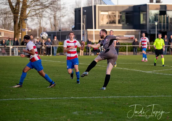 FC Oudewater - FC De Bilt (2-3) – sportfotografie door Fotografie Jordi