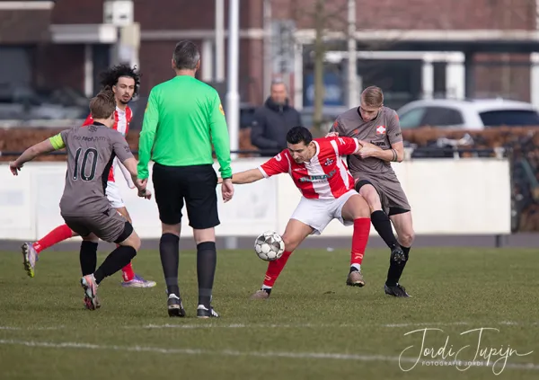 sv Nieuw Utrecht - FC De Bilt (1-1) – foto 6 van 53