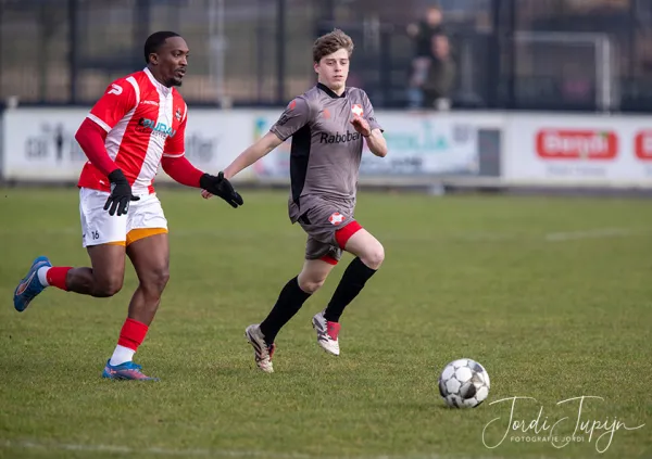 sv Nieuw Utrecht - FC De Bilt (1-1) – foto 8 van 53