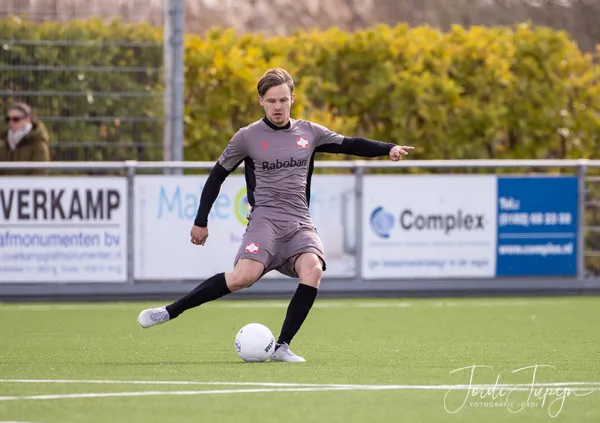 sv Donk - FC De Bilt – sportfotografie door Fotografie Jordi