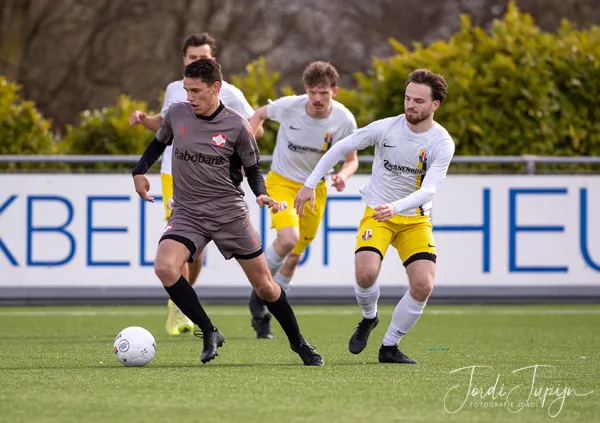 sv Donk - FC De Bilt – foto 4 van 57