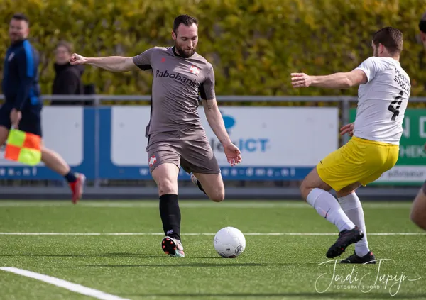 sv Donk - FC De Bilt – foto 6 van 57