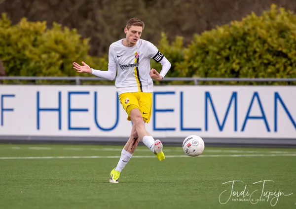 sv Donk - FC De Bilt – foto 33 van 57