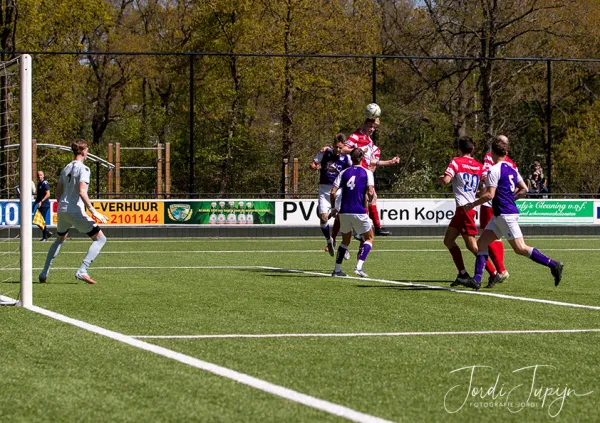 sv Zeist - FC De Bilt – foto 3 van 35
