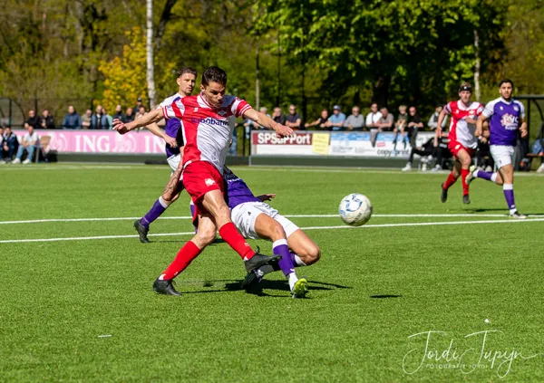sv Zeist - FC De Bilt – foto 7 van 35