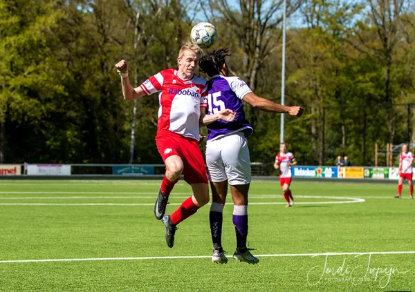 sv Zeist - FC De Bilt – foto 11 van 35