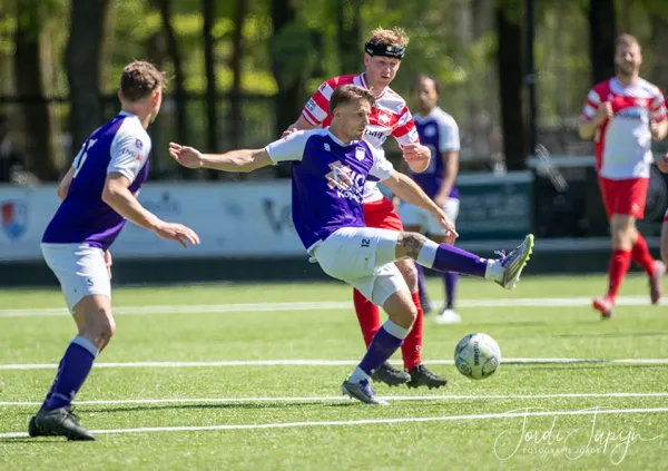 sv Zeist - FC De Bilt – foto 18 van 35