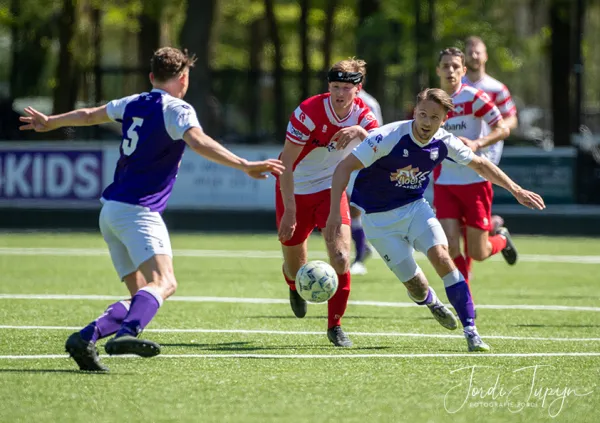 sv Zeist - FC De Bilt – foto 19 van 35