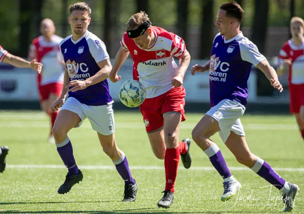 sv Zeist - FC De Bilt – foto 23 van 35