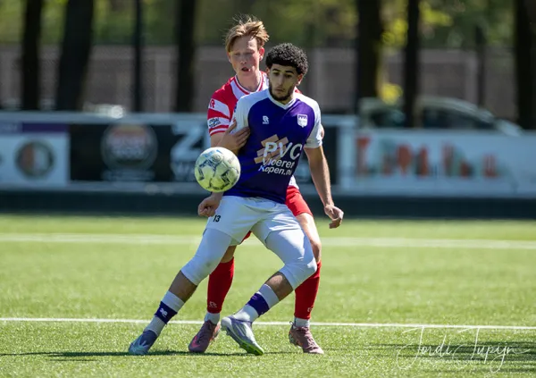 sv Zeist - FC De Bilt – foto 25 van 35