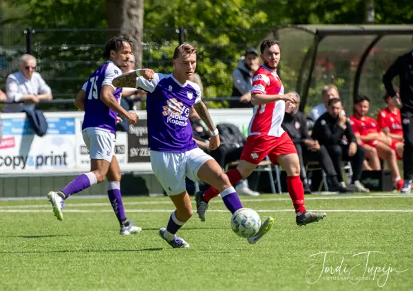 sv Zeist - FC De Bilt – foto 27 van 35