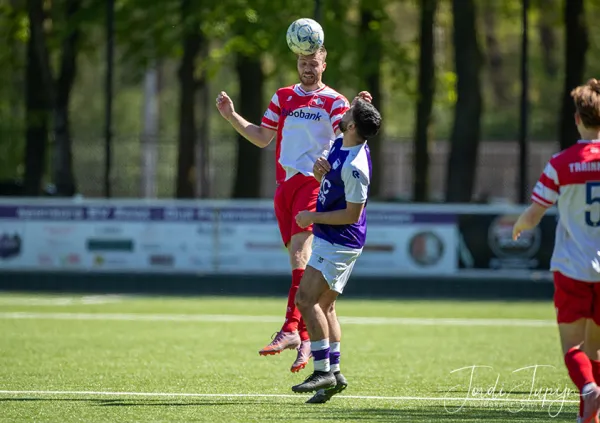 sv Zeist - FC De Bilt – foto 33 van 35