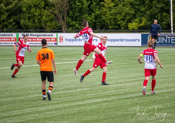 vv de Meern - FC De Bilt (0-4) – foto 7 van 19