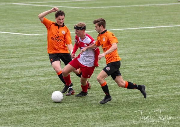 vv de Meern - FC De Bilt (0-4) – sportfotografie door Fotografie Jordi