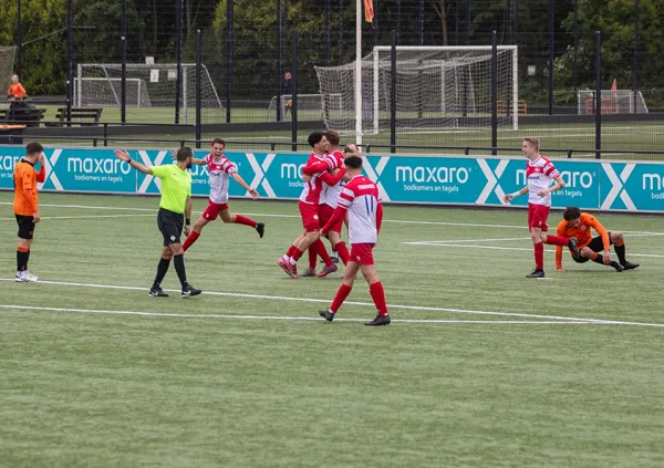 vv de Meern - FC De Bilt (0-4) – foto 19 van 19