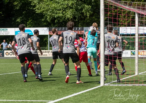 FC De Bilt - Oudewater (2-5) – foto 7 van 35