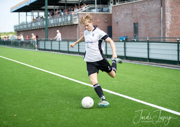 JSV 4 - Delta Sport '95 5 (4-1) – foto 46 van 63