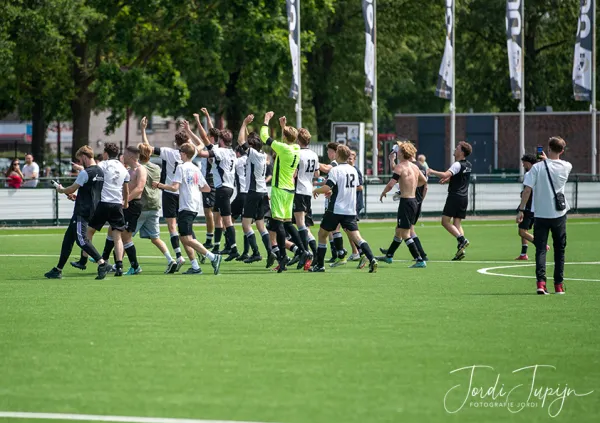 JSV 4 - Delta Sport '95 5 (4-1) – foto 63 van 63
