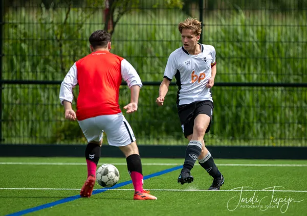 JSV O23-3 - sv DVSU O23-1 (4-0) – foto 5 van 49