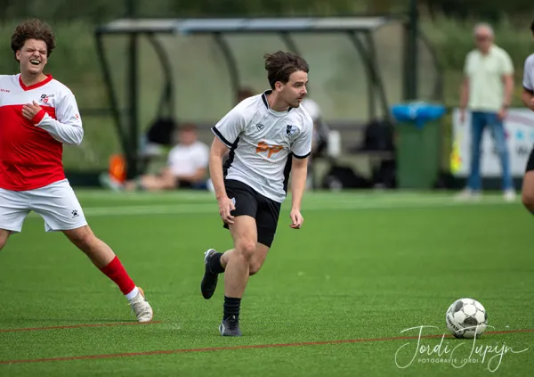 JSV O23-3 - sv DVSU O23-1 (4-0) – foto 8 van 49